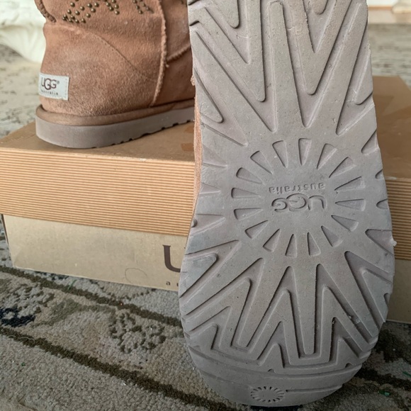 Ugg Boots (Chestnut) - Picture 6 of 7